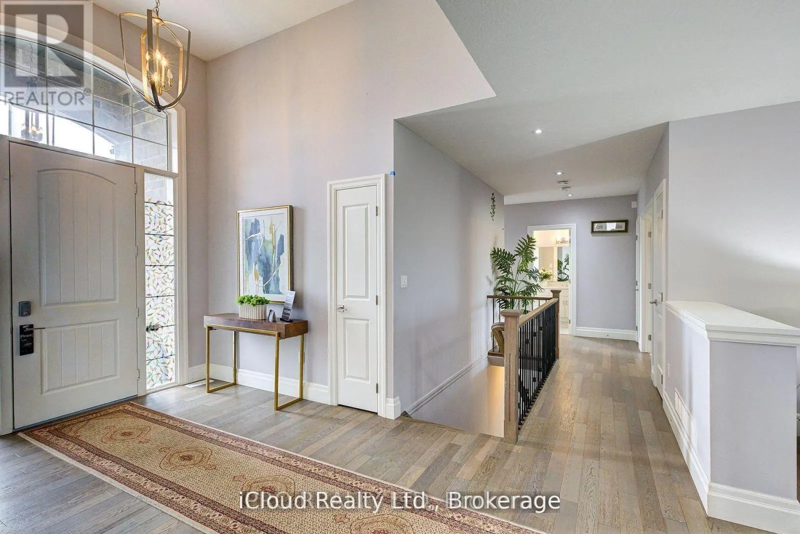 111 SUNSET HILLS CRESCENT