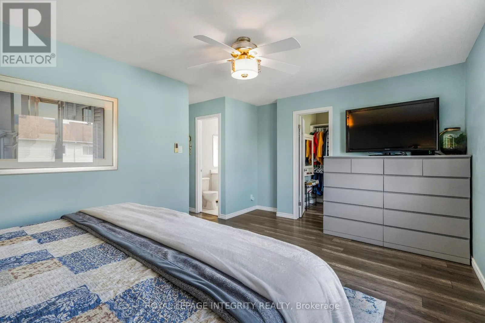 589 POCONO CRESCENT