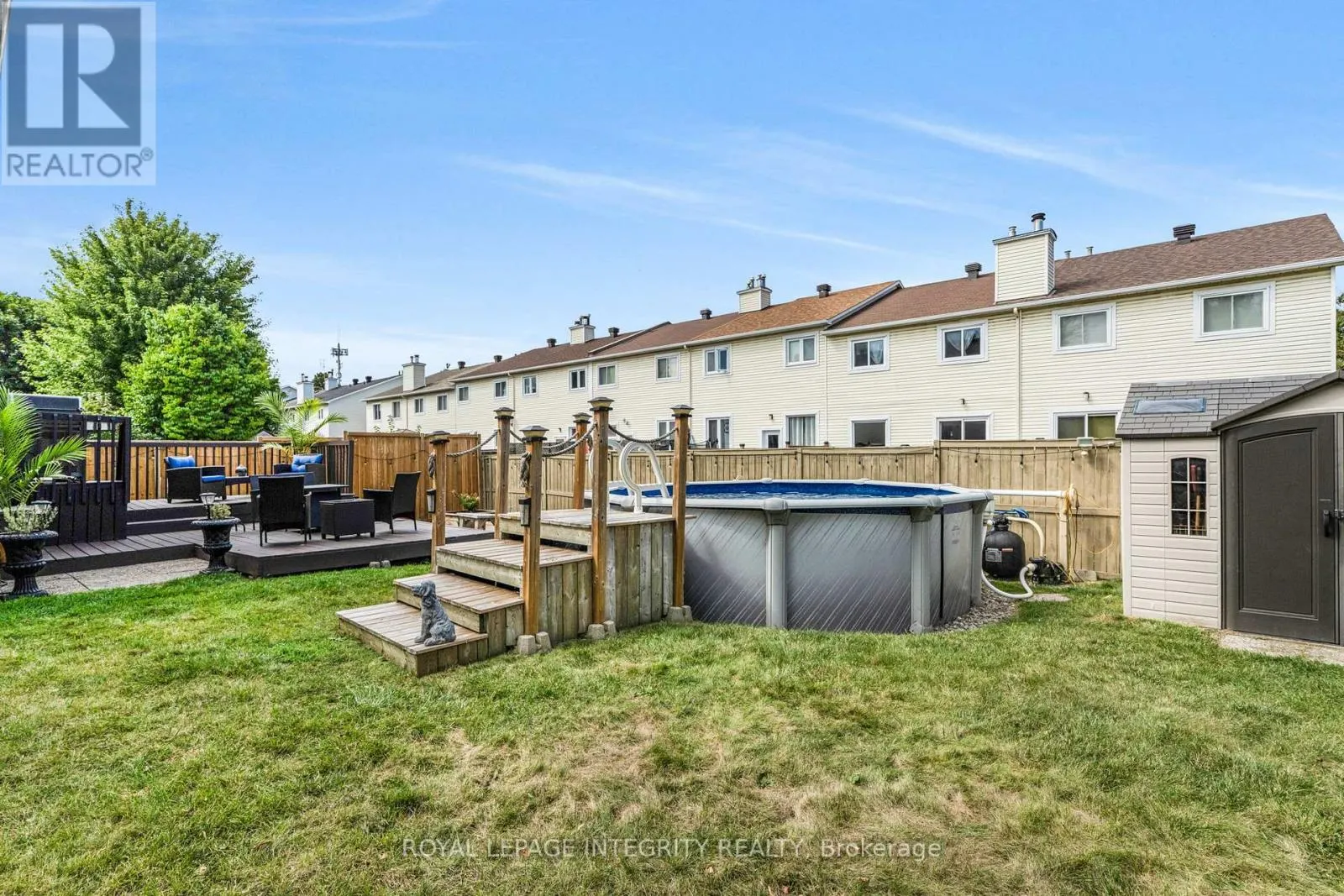 589 POCONO CRESCENT