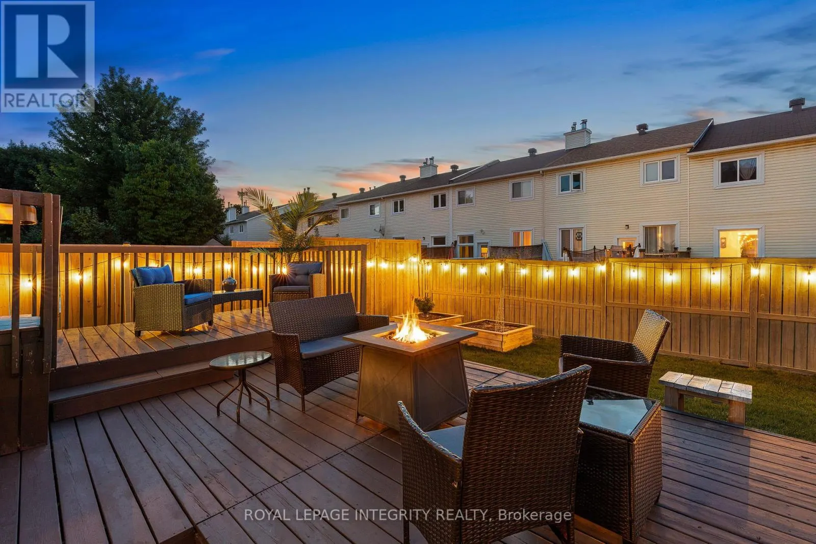 589 POCONO CRESCENT