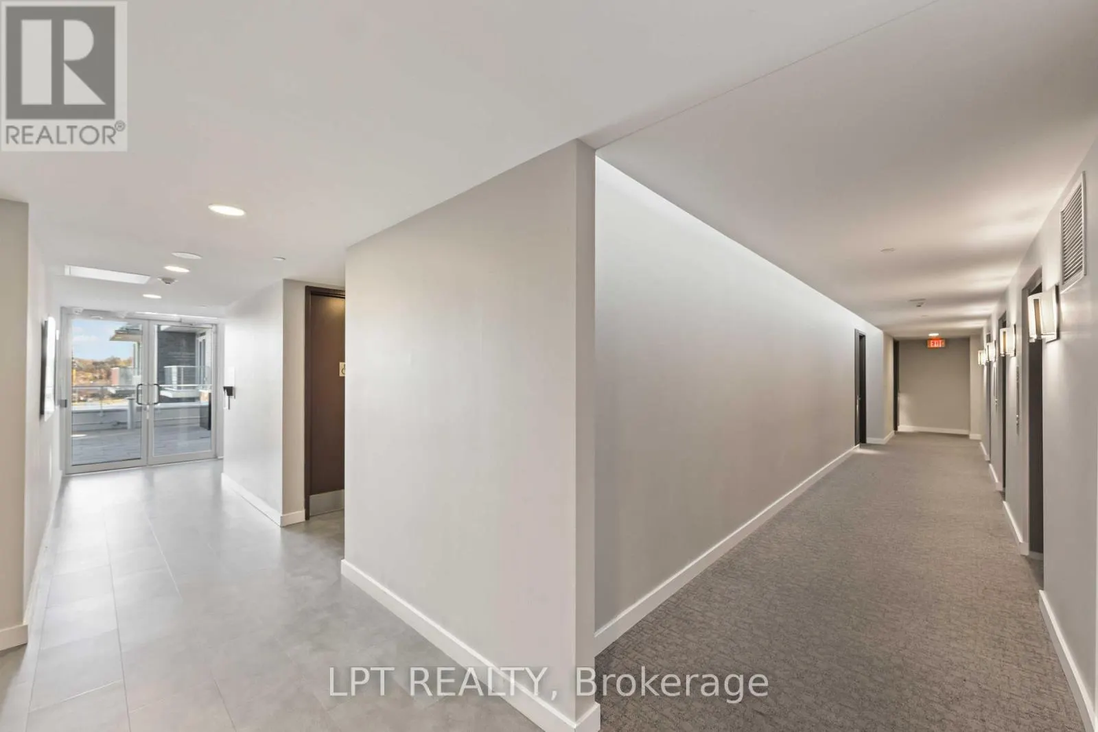 307 - 111 CHAMPAGNE AVENUE S