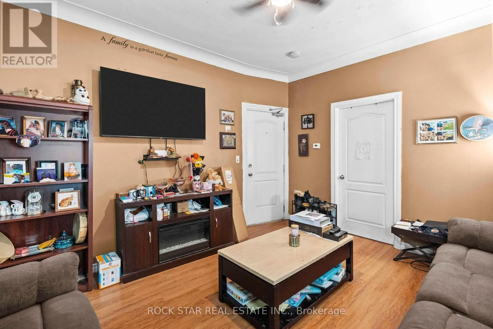77 BARTON STREET E