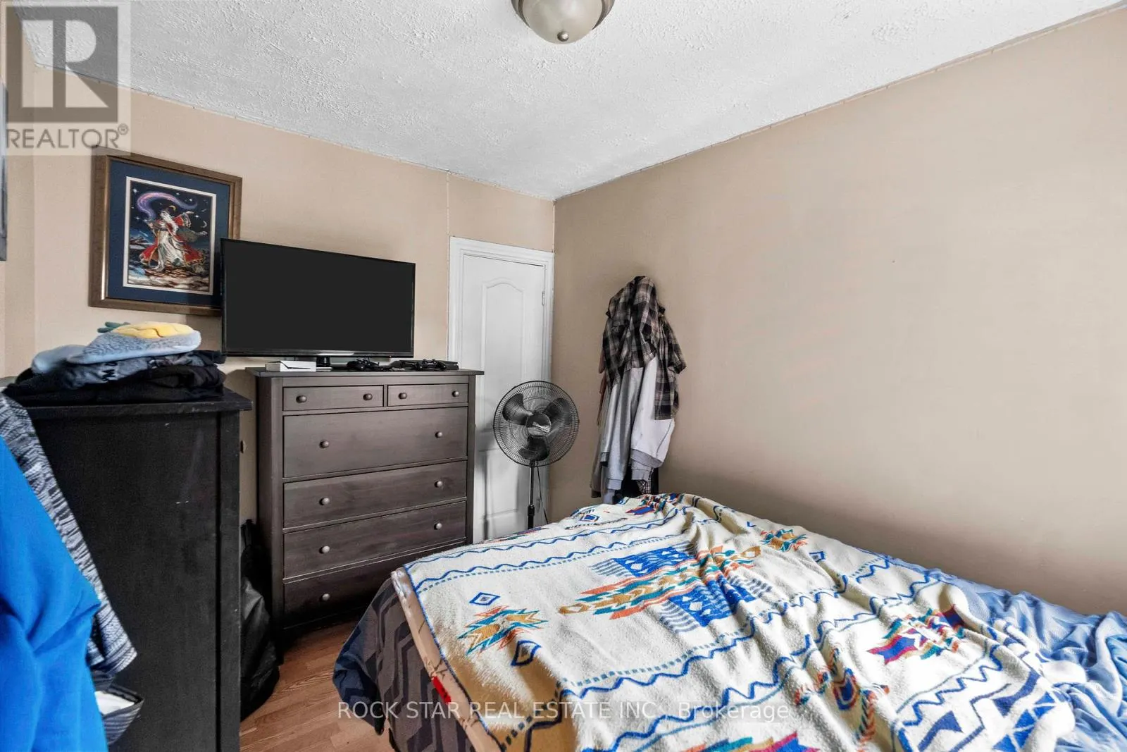 77 BARTON STREET E
