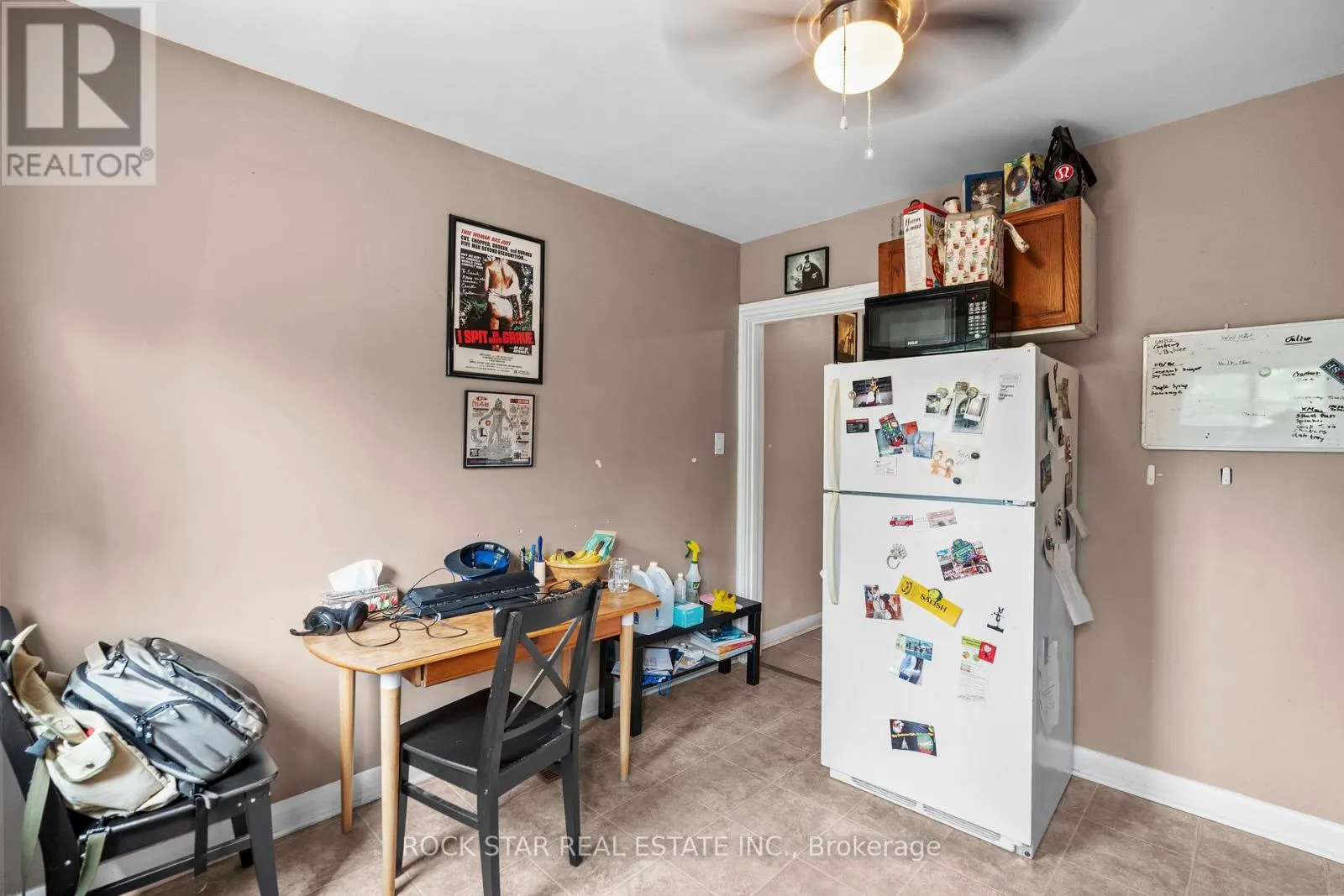 77 BARTON STREET E