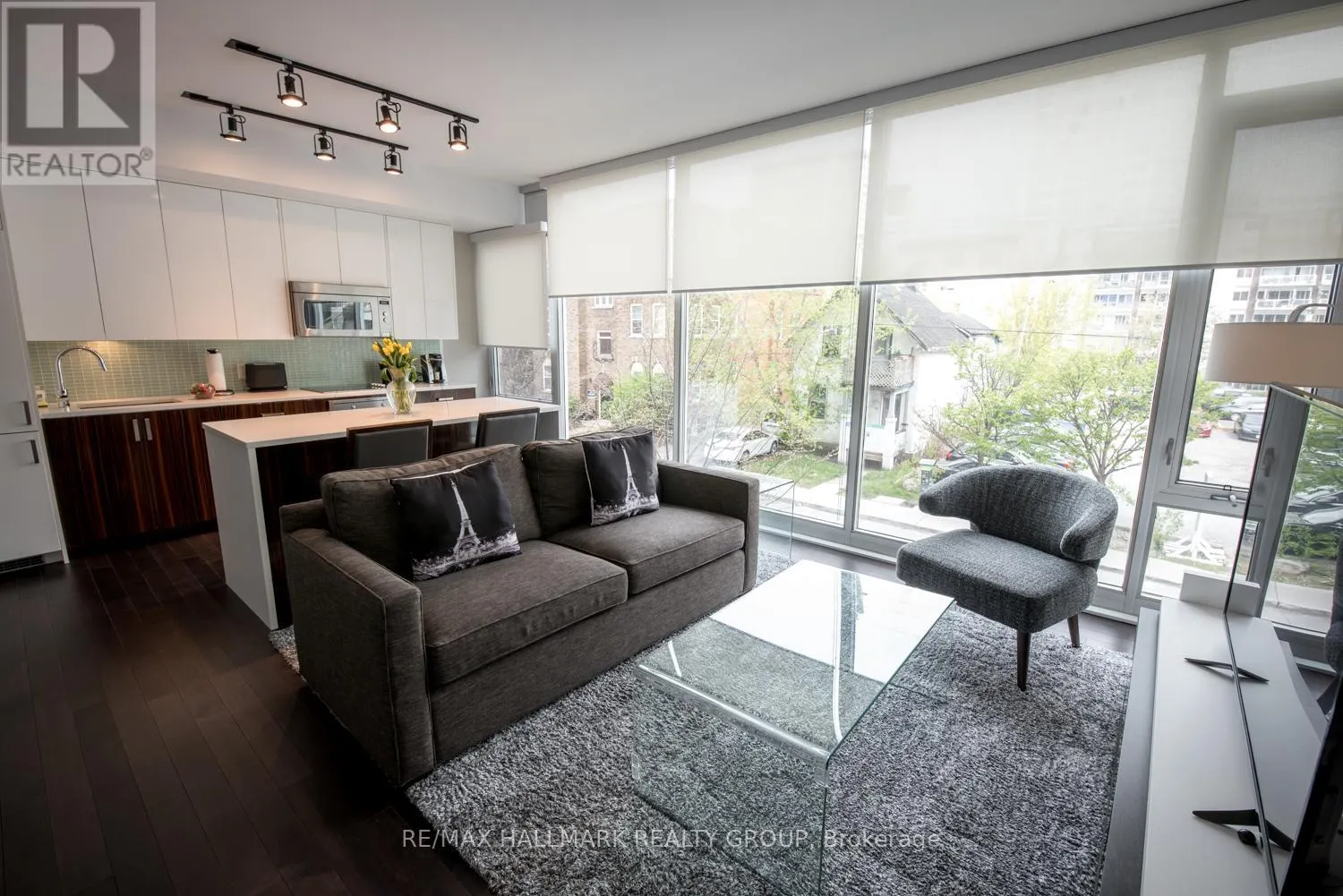 213 - 300 LISGAR STREET