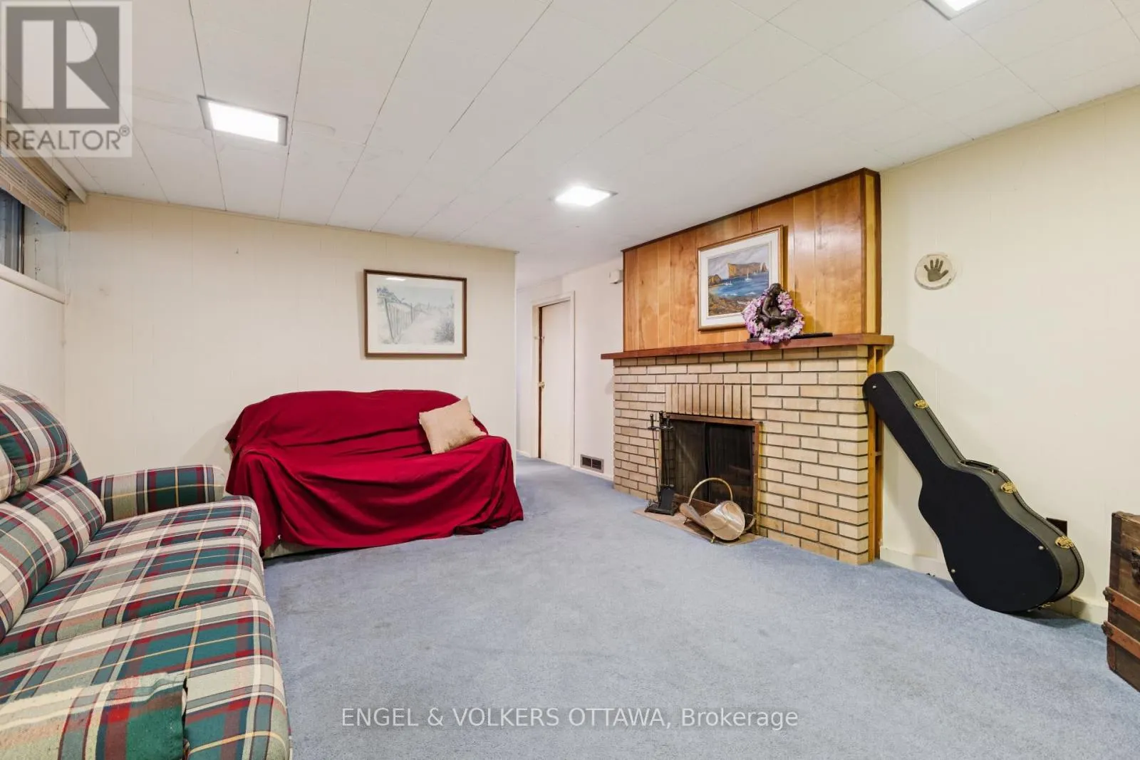 1161 CAMEO DRIVE