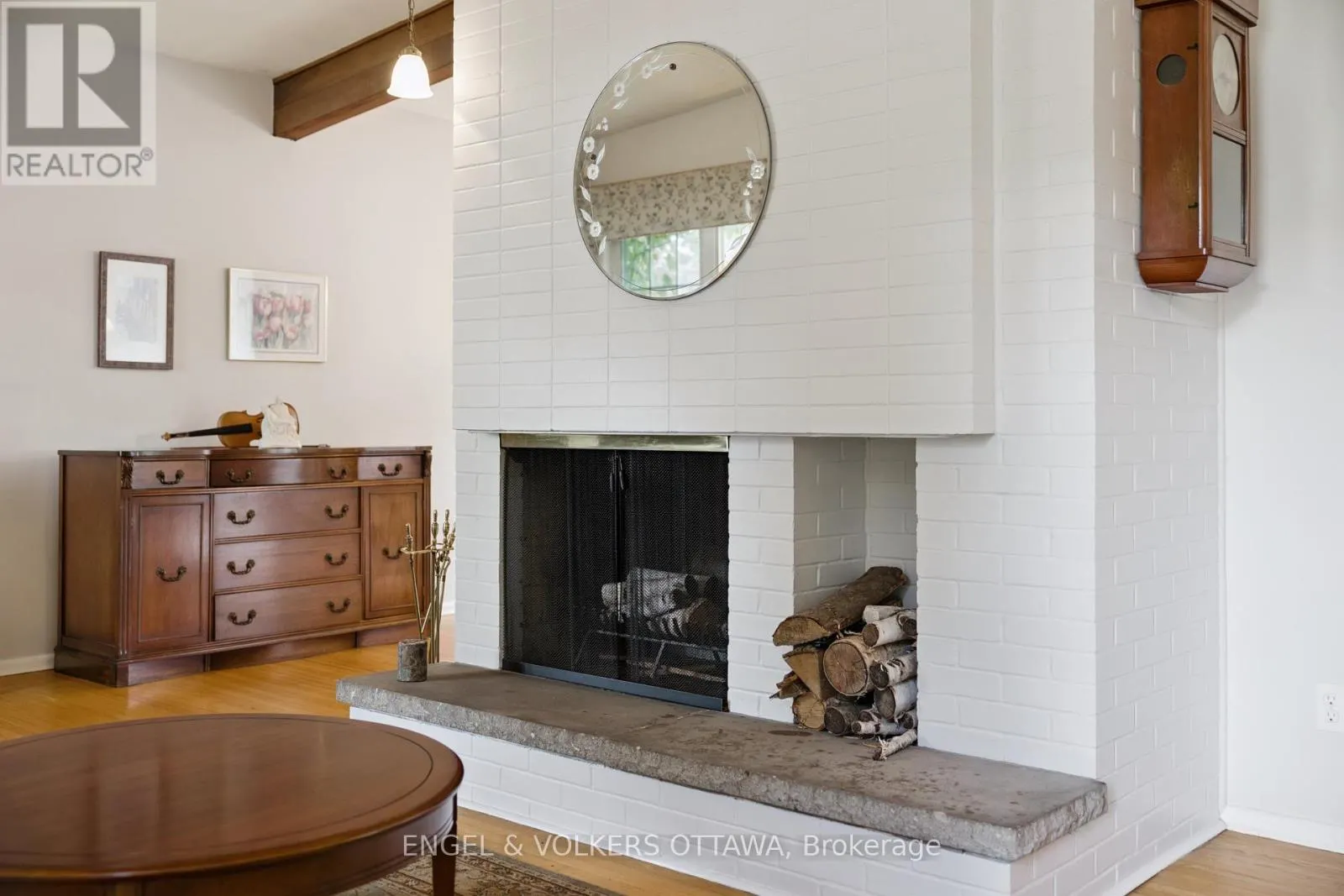 1161 CAMEO DRIVE