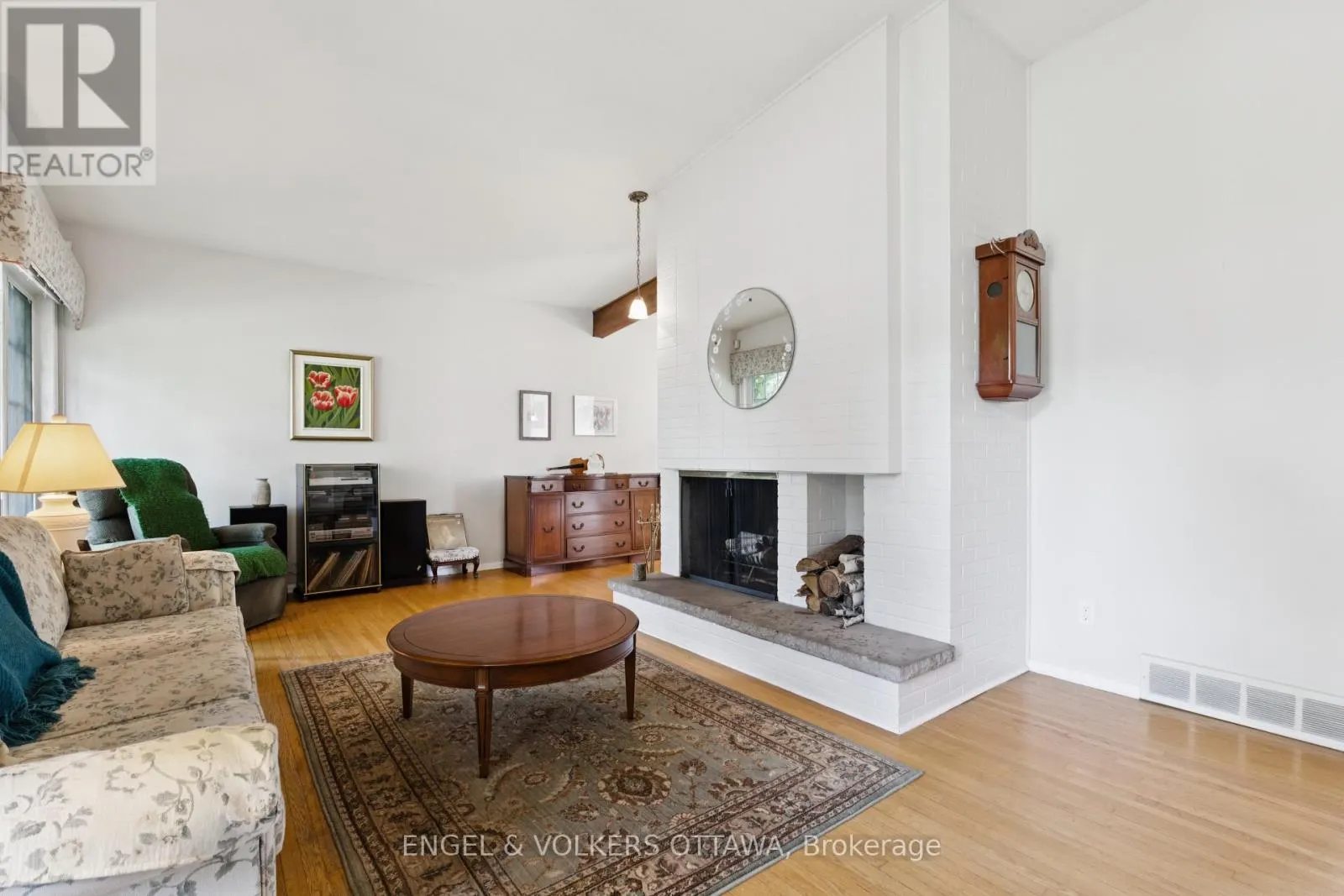 1161 CAMEO DRIVE