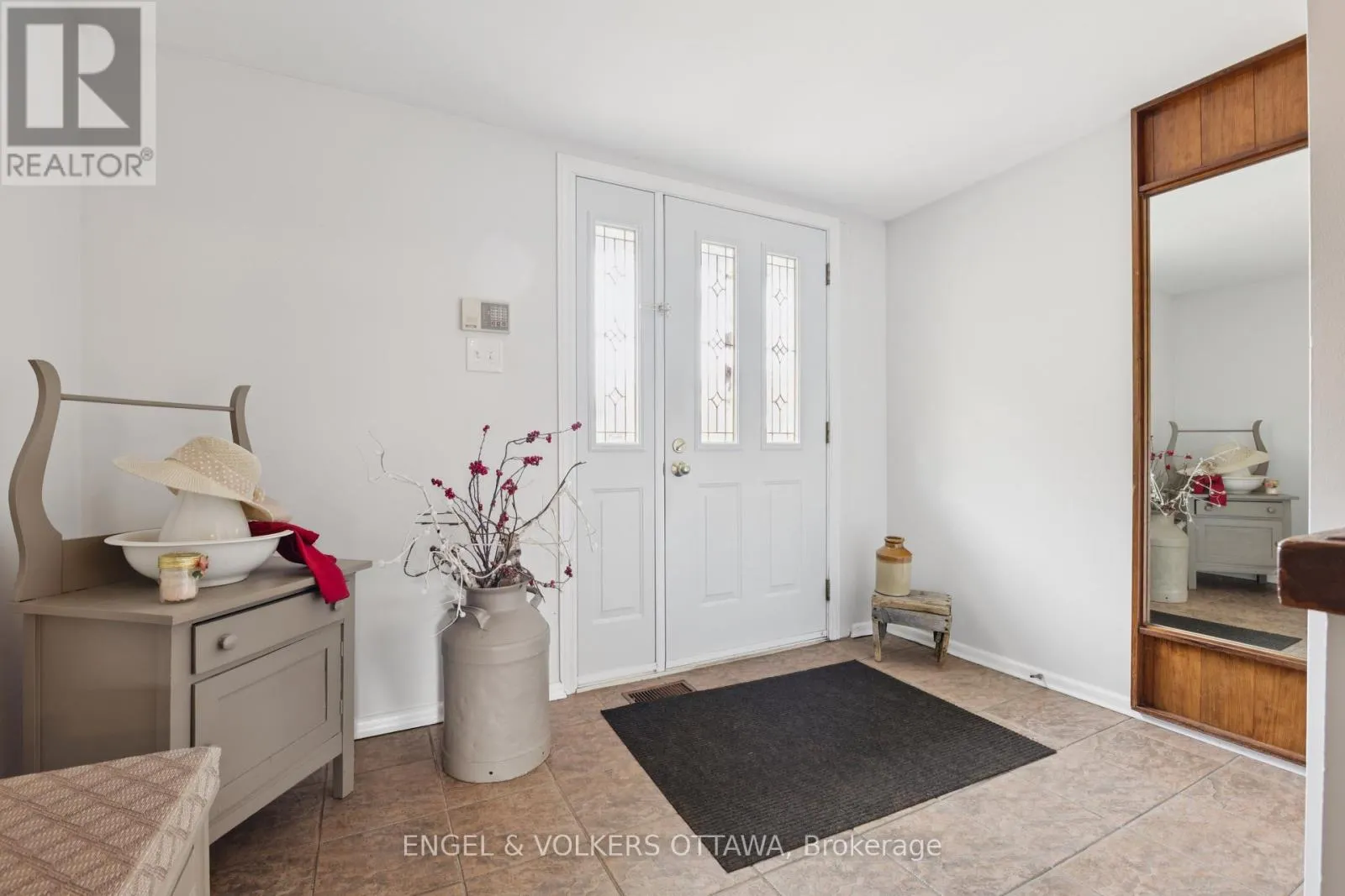 1161 CAMEO DRIVE