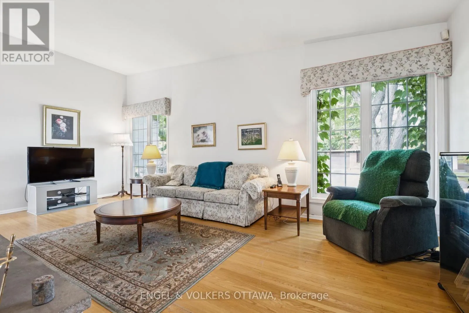 1161 CAMEO DRIVE