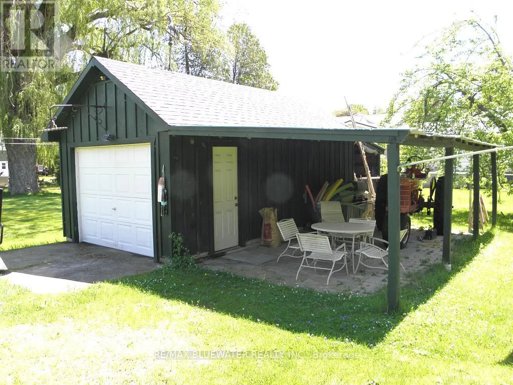 6493 WEST PARKWAY DRIVE