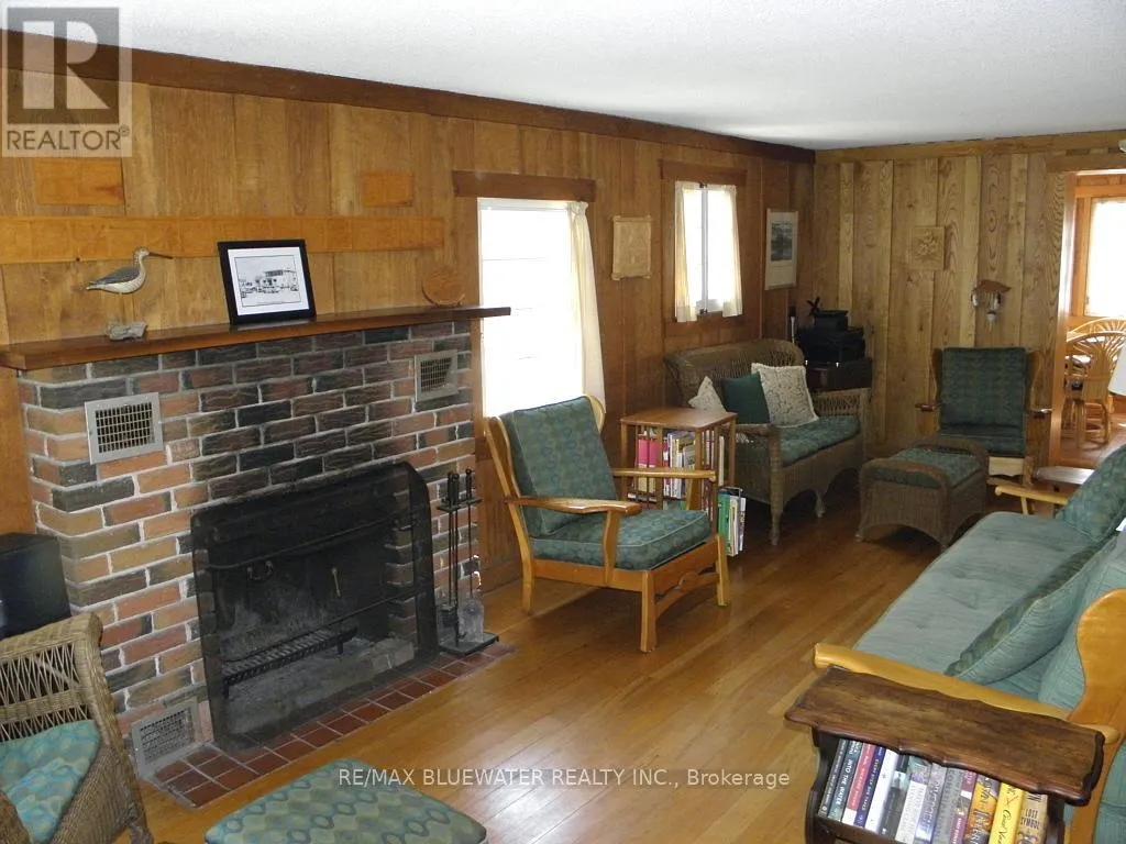 6493 WEST PARKWAY DRIVE