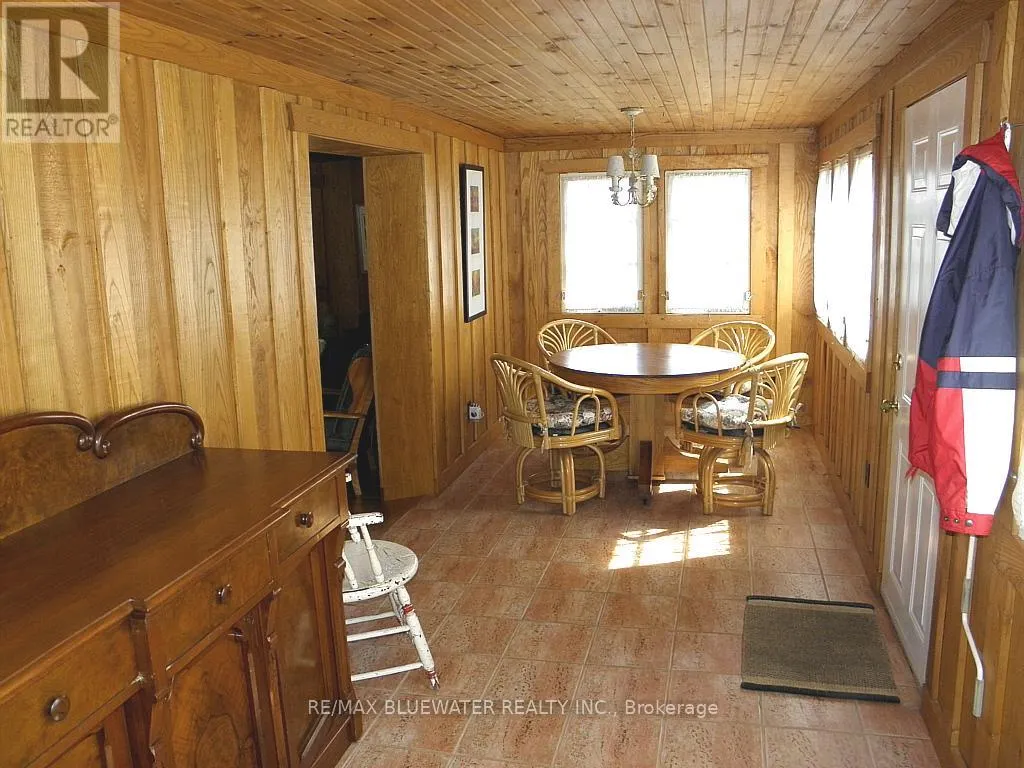 6493 WEST PARKWAY DRIVE