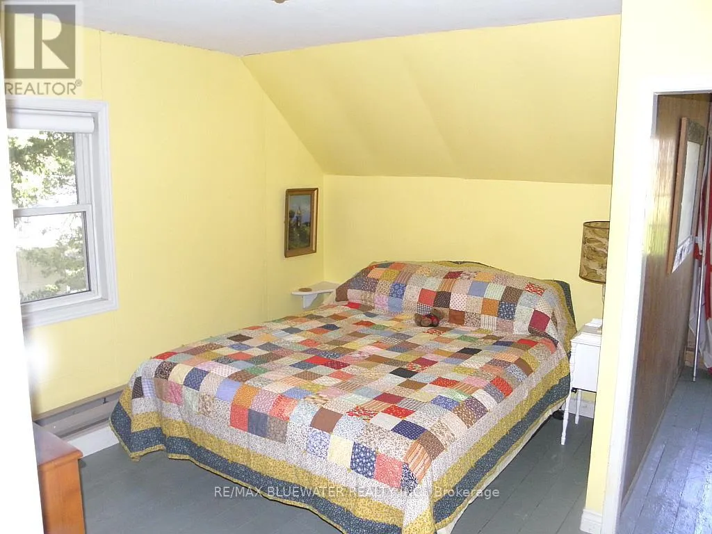 6493 WEST PARKWAY DRIVE