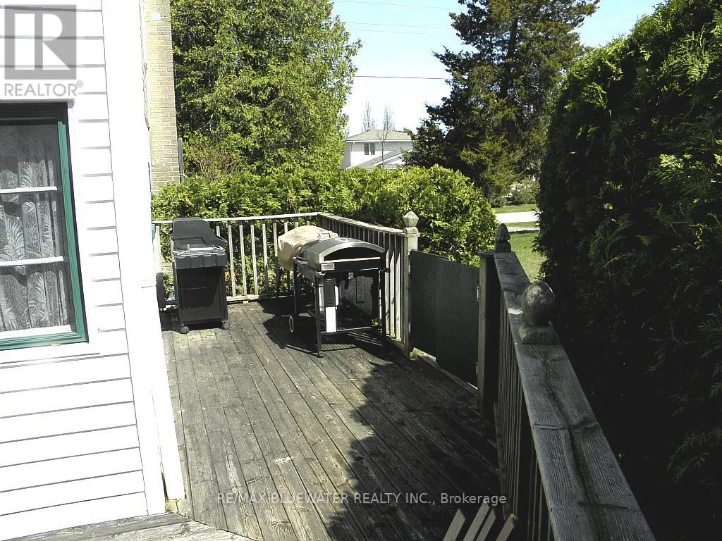 6493 WEST PARKWAY DRIVE