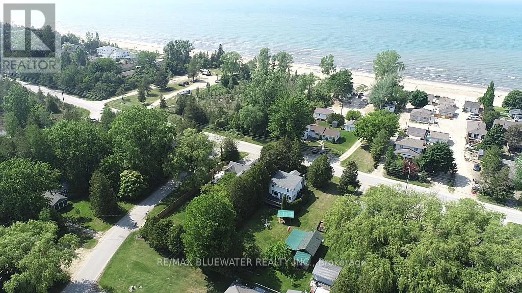 6493 WEST PARKWAY DRIVE