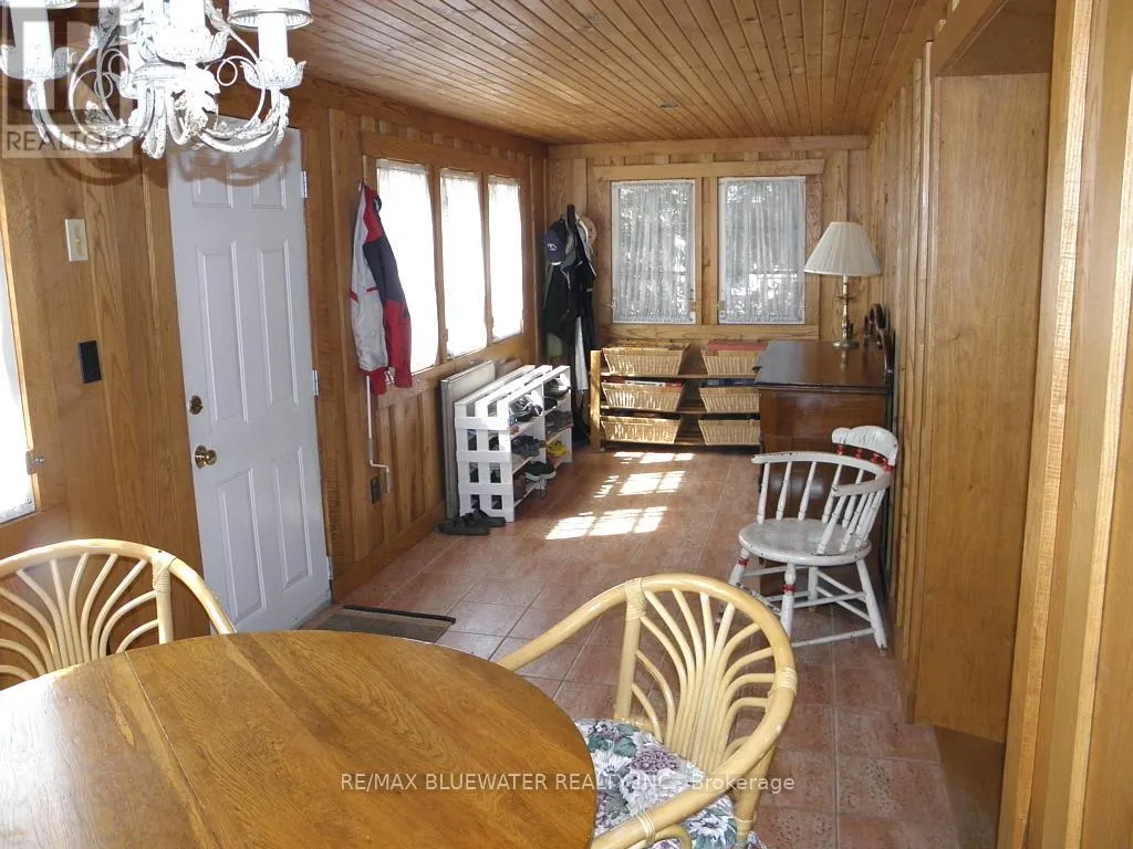 6493 WEST PARKWAY DRIVE