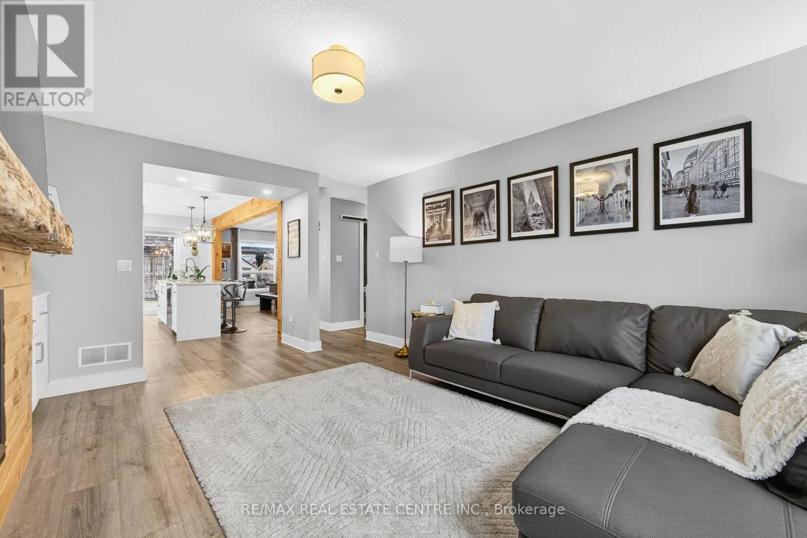 110 OAKES CRESCENT