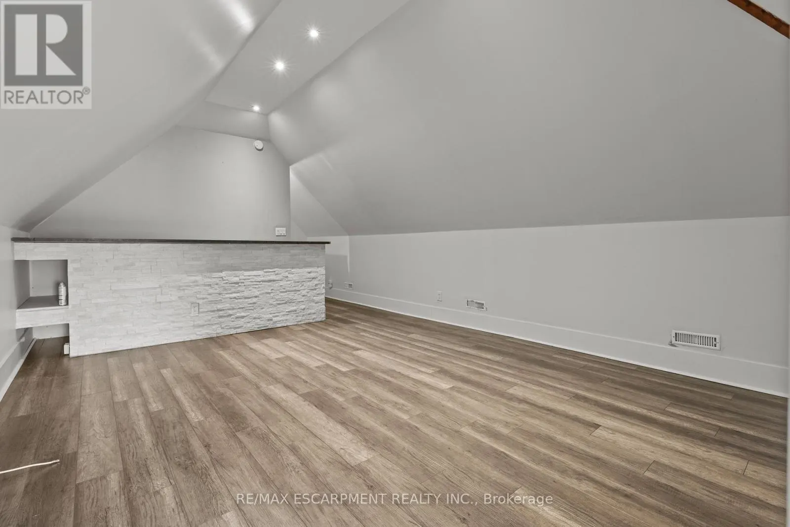 181 WEST AVENUE