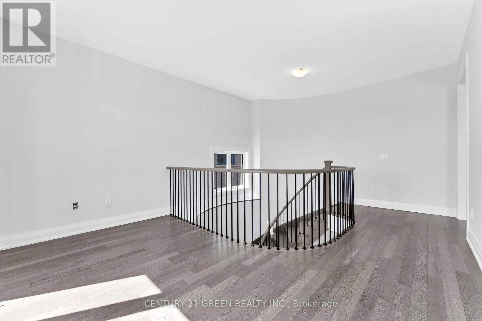 1447 UPPER THAMES DRIVE