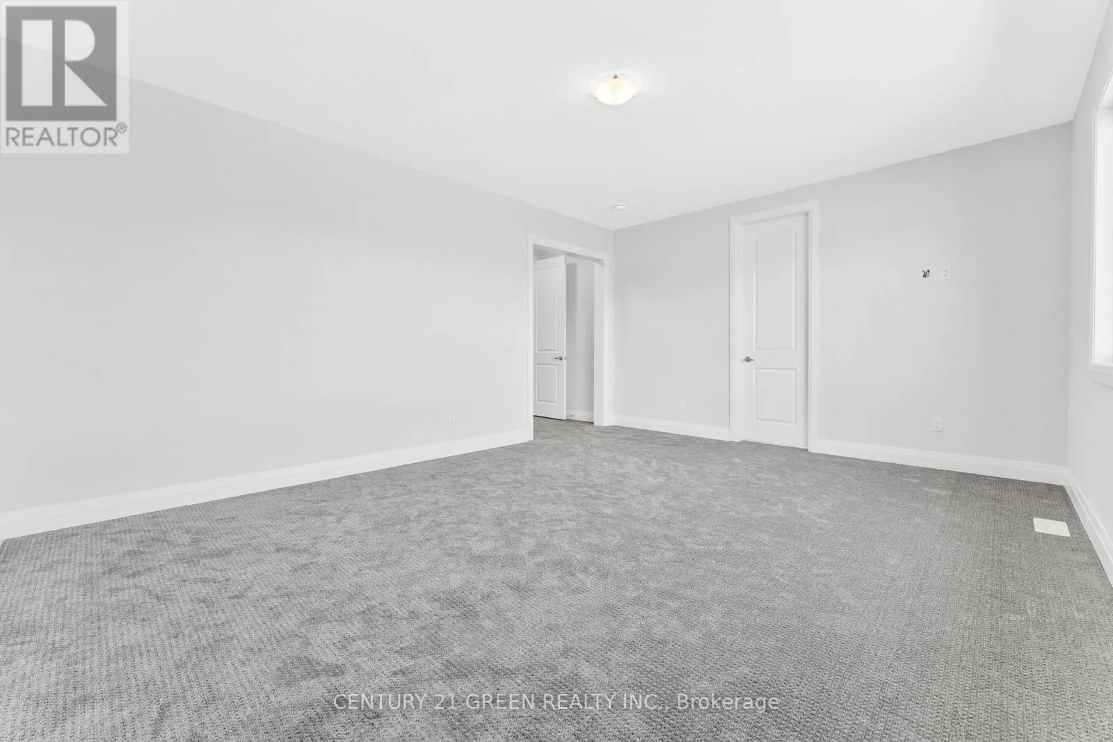 1447 UPPER THAMES DRIVE