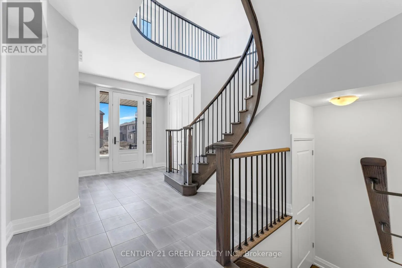 1447 UPPER THAMES DRIVE