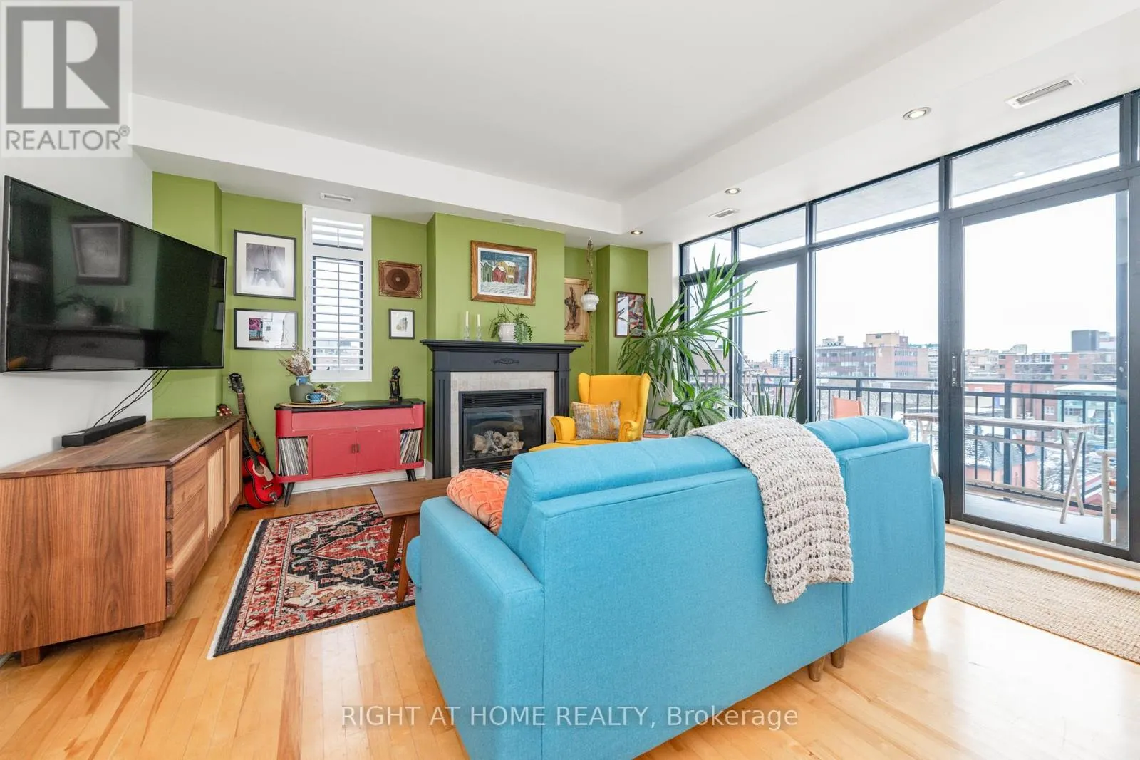 504 - 364 COOPER STREET