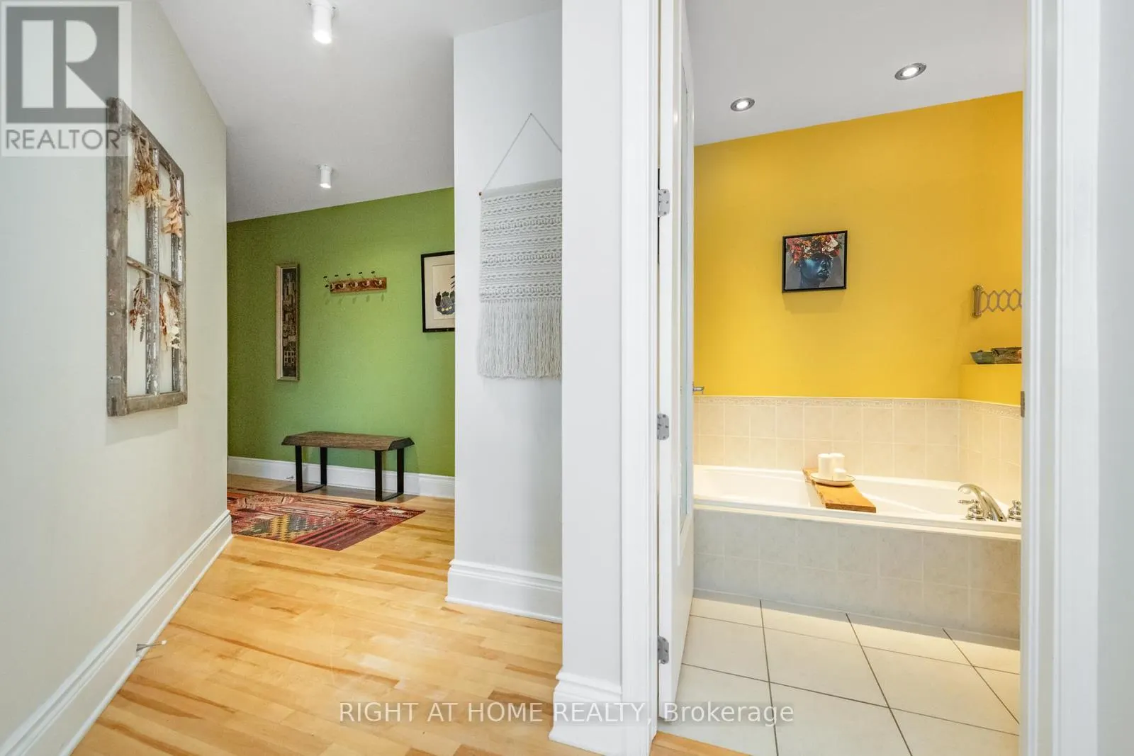 504 - 364 COOPER STREET