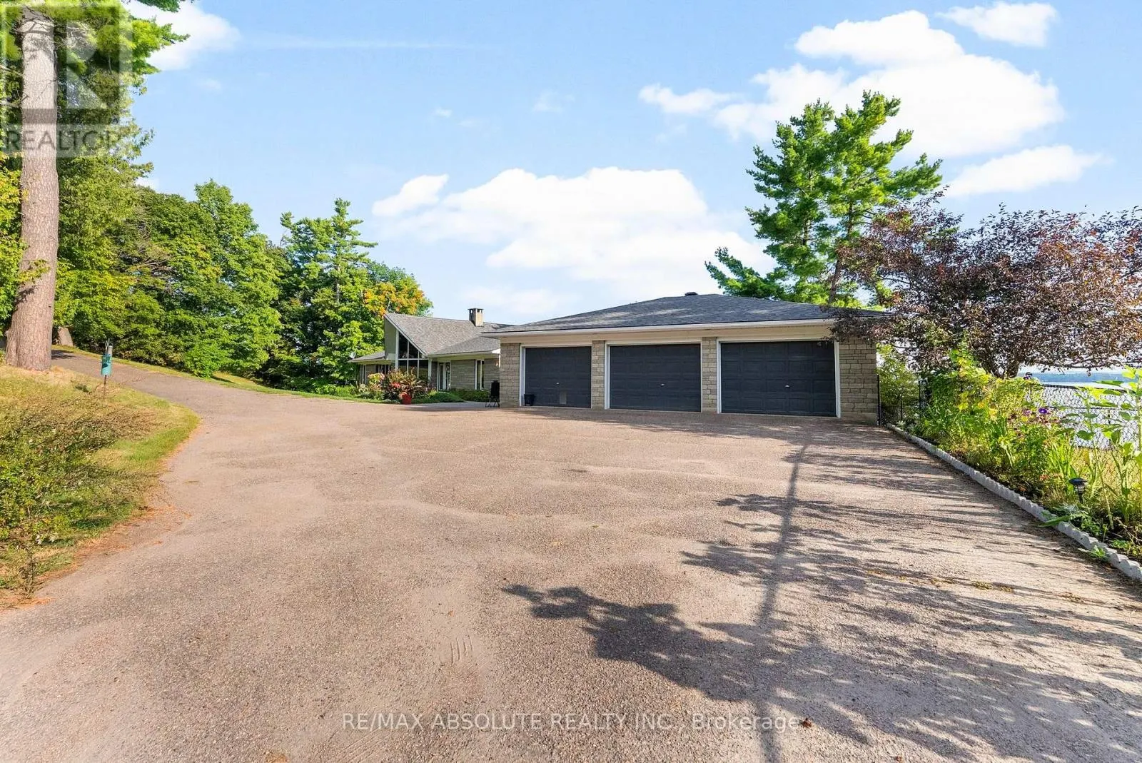 1724 RIVER ROAD