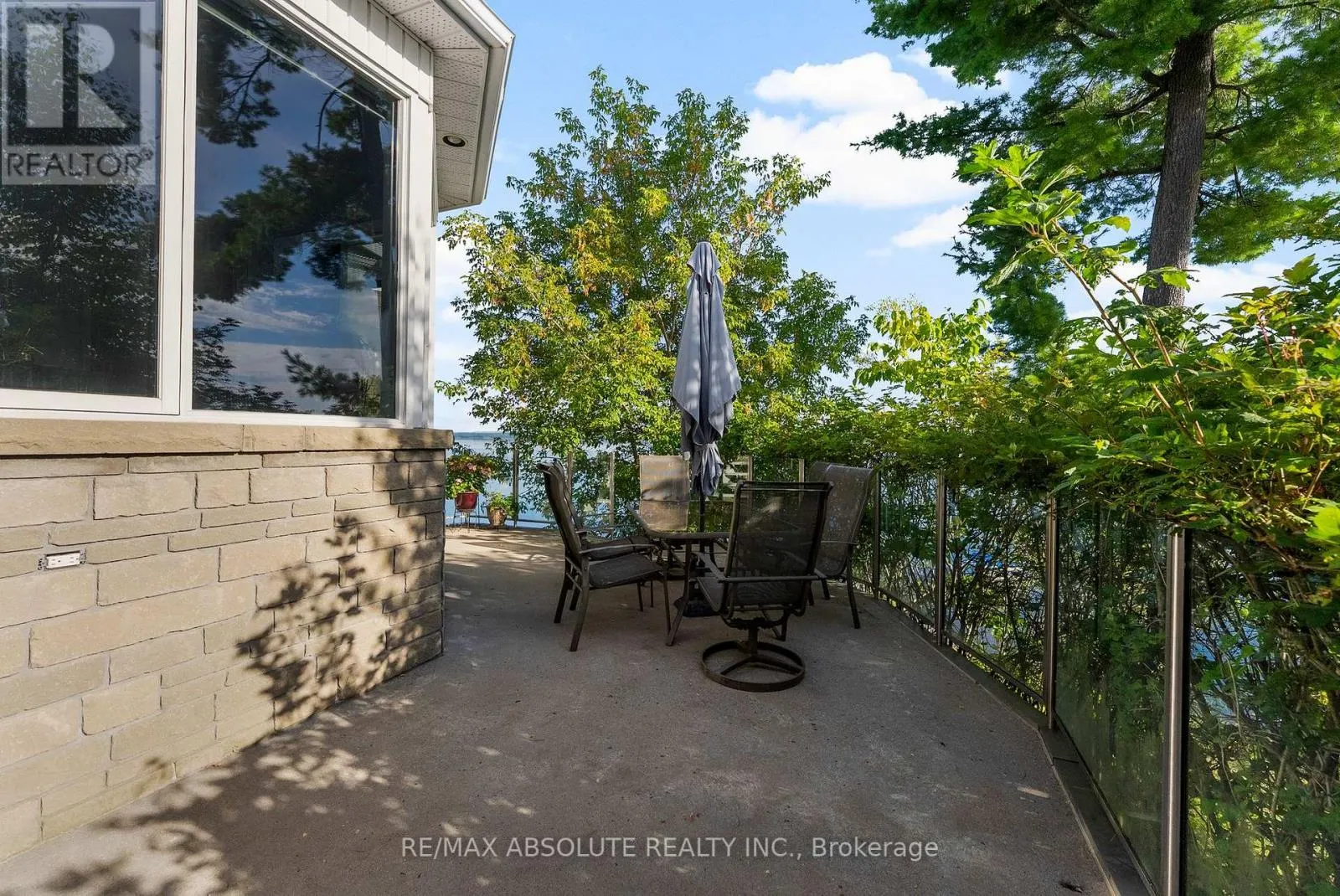 1724 RIVER ROAD