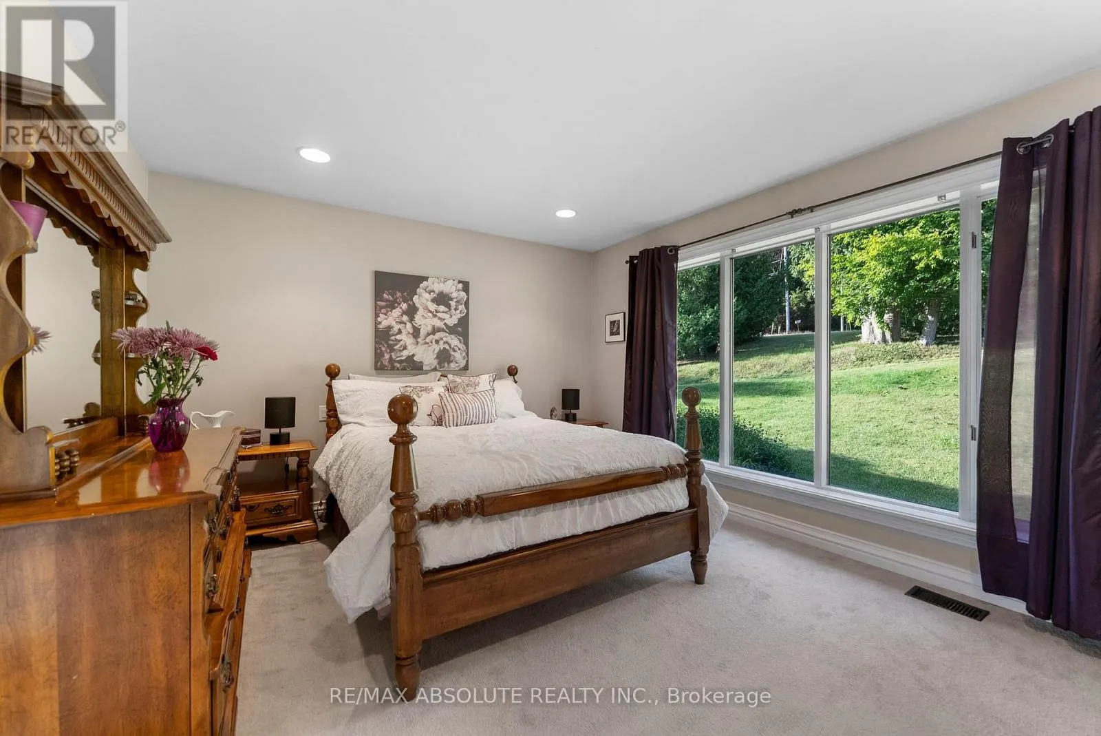 1724 RIVER ROAD