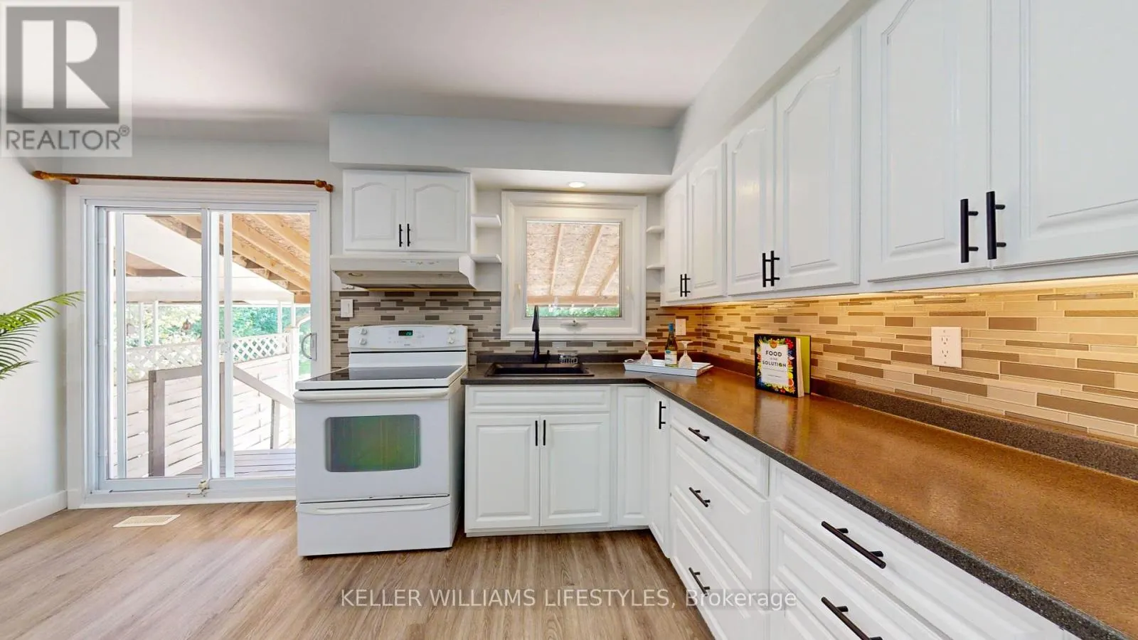 117 WOODROW CRESCENT