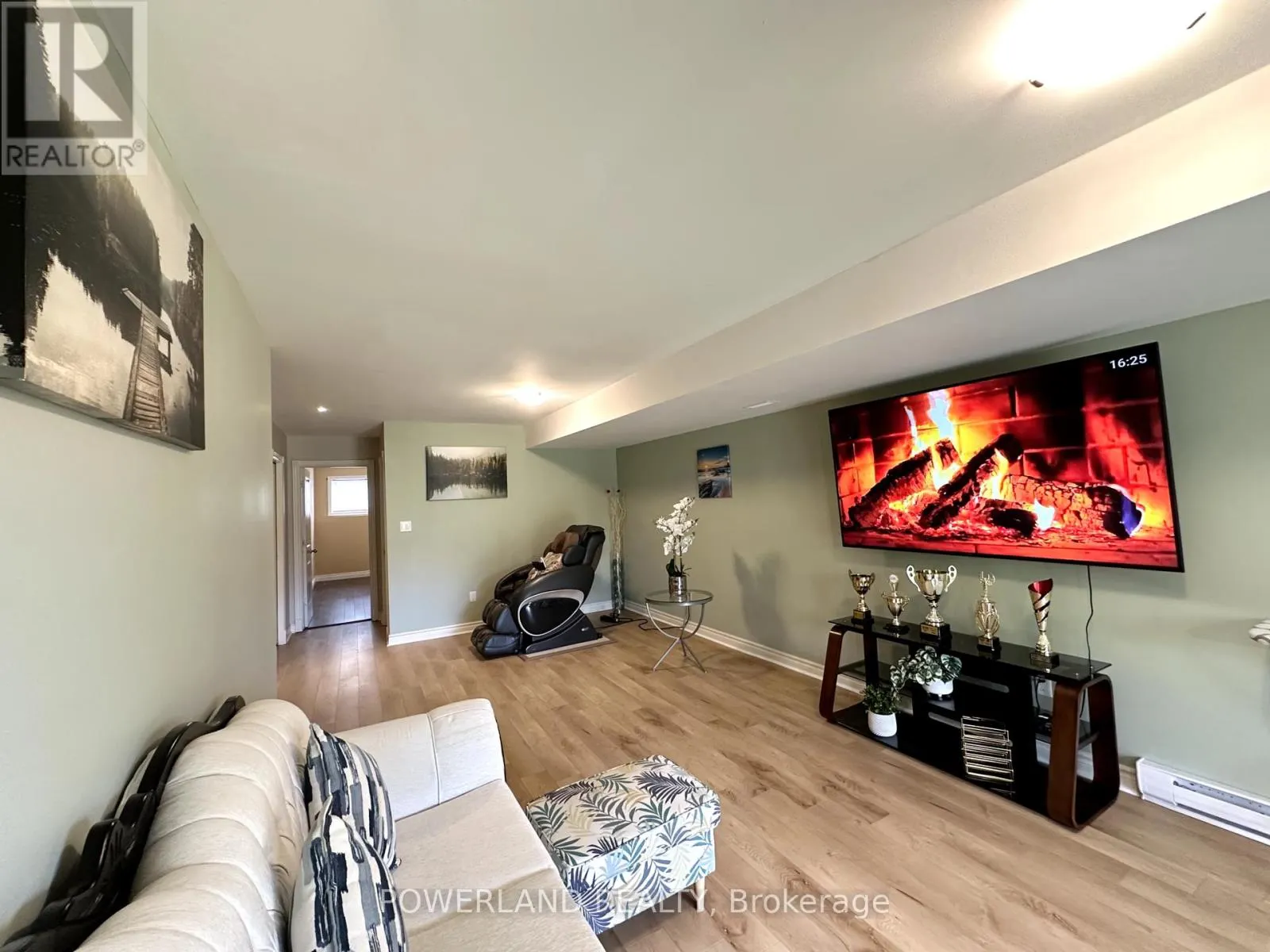 21 BROOKLAND DRIVE