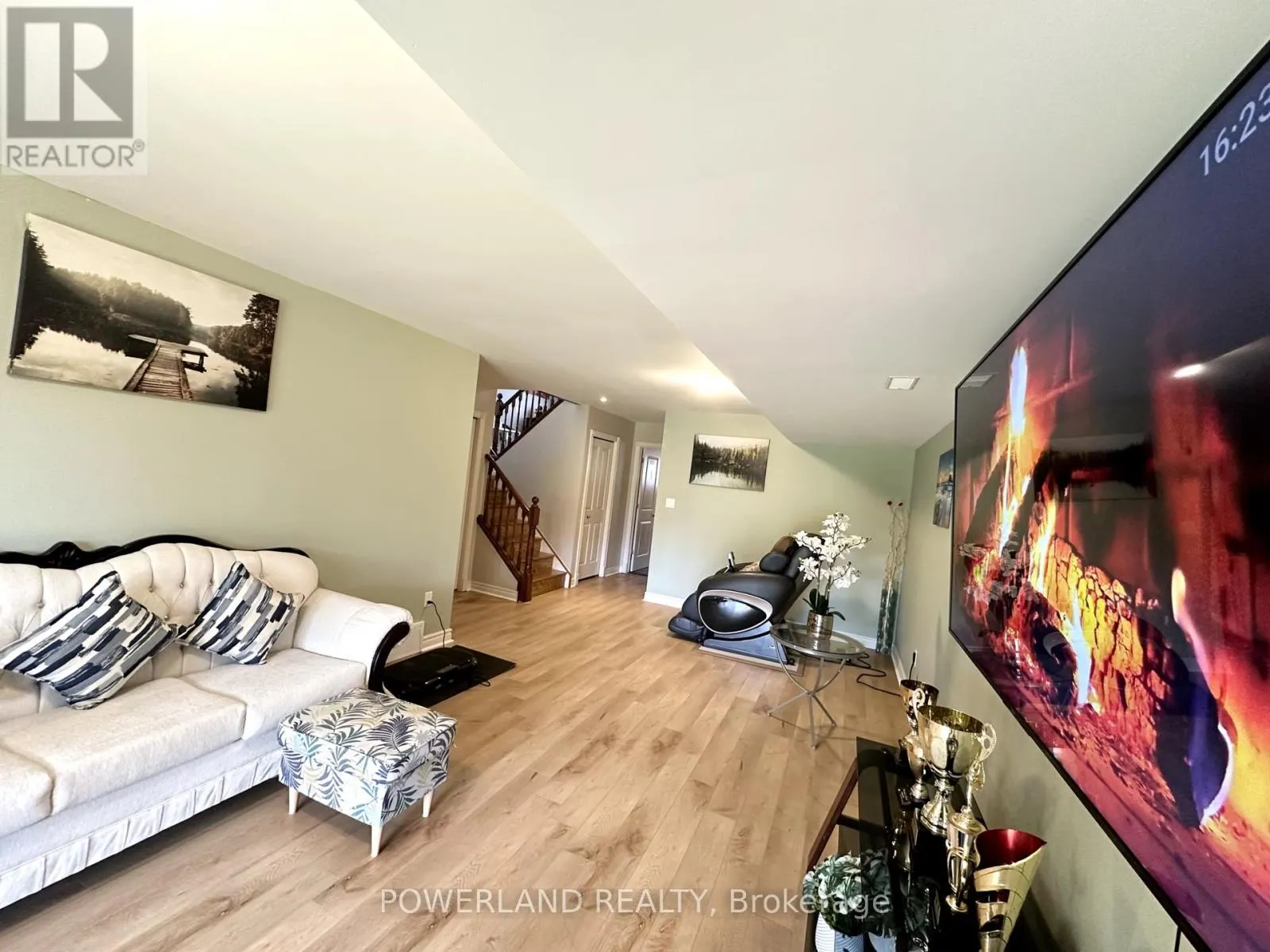 21 BROOKLAND DRIVE