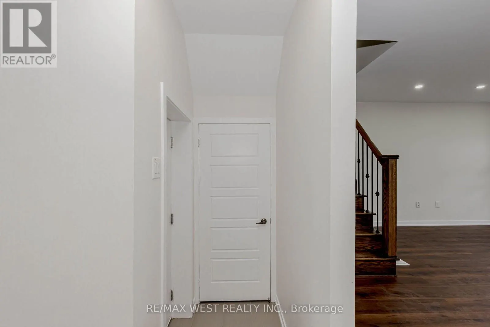 74 PAGEBROOK CRESCENT