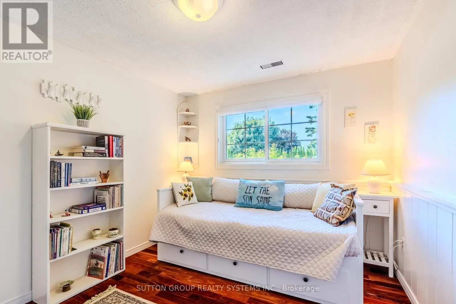 17 WILLIAM REX CRESCENT