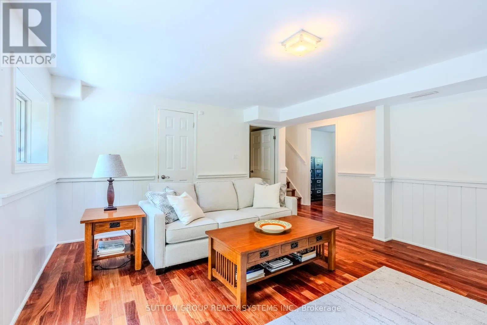 17 WILLIAM REX CRESCENT