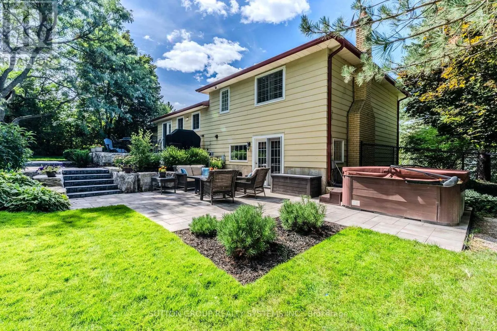 17 WILLIAM REX CRESCENT