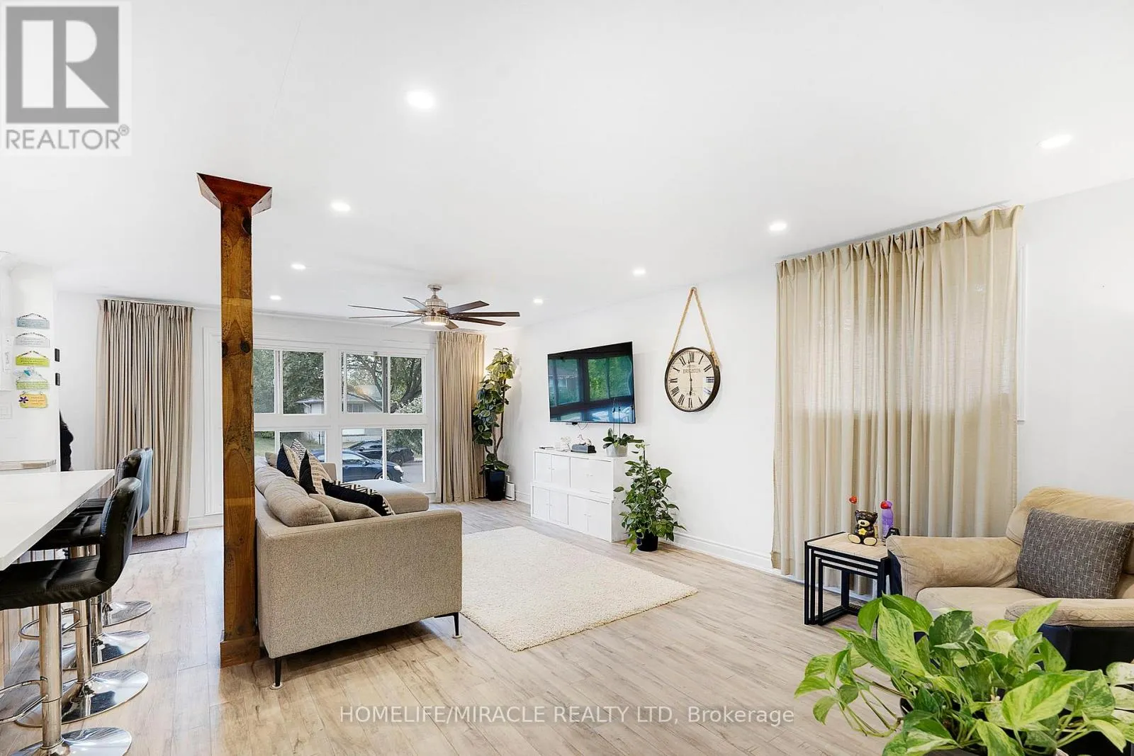 23 THORLEY DRIVE