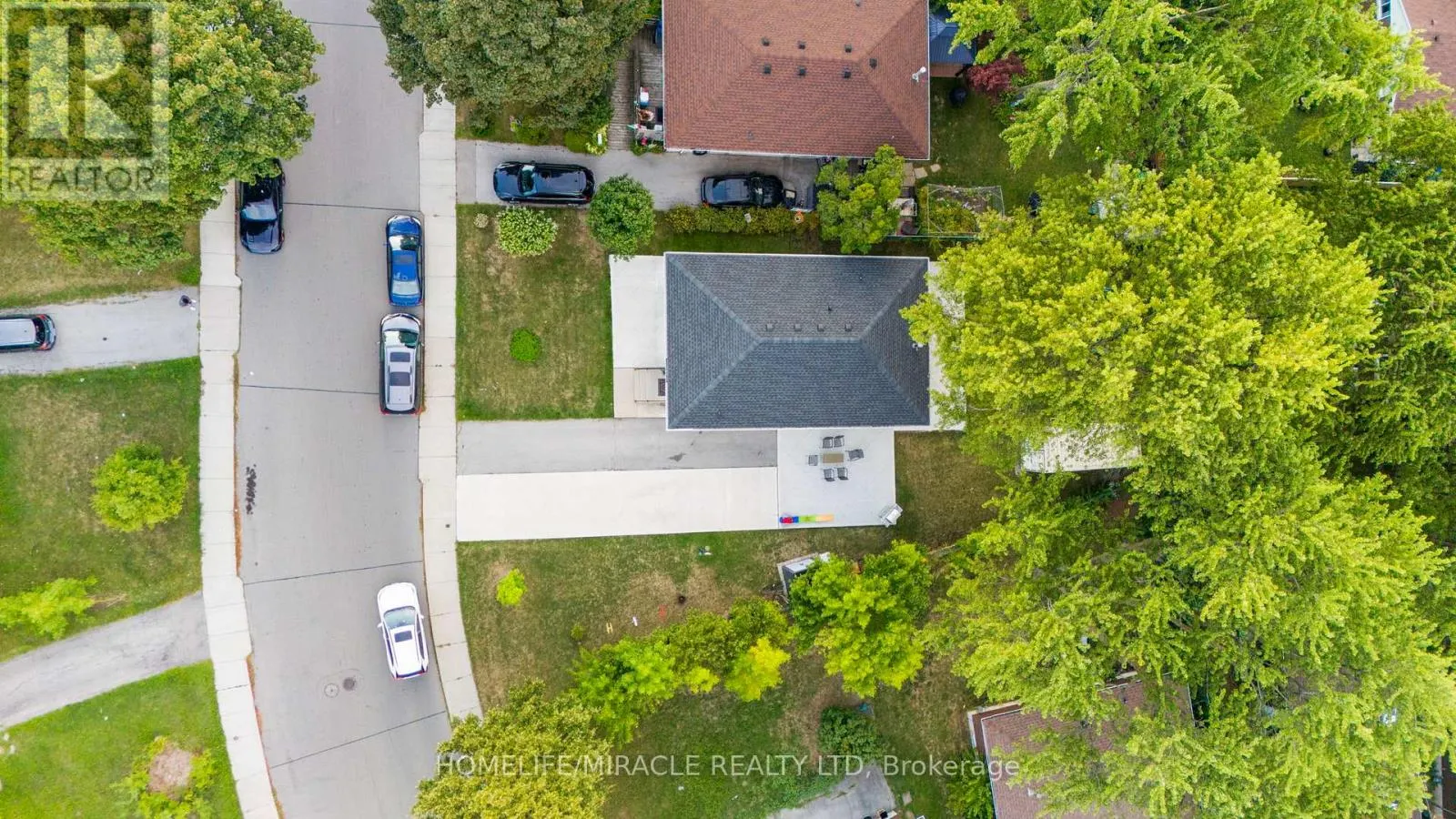 23 THORLEY DRIVE