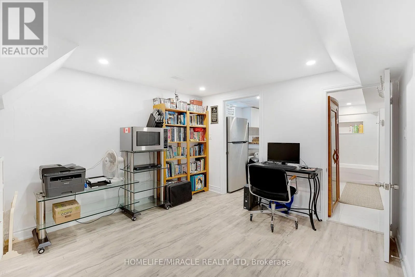 23 THORLEY DRIVE