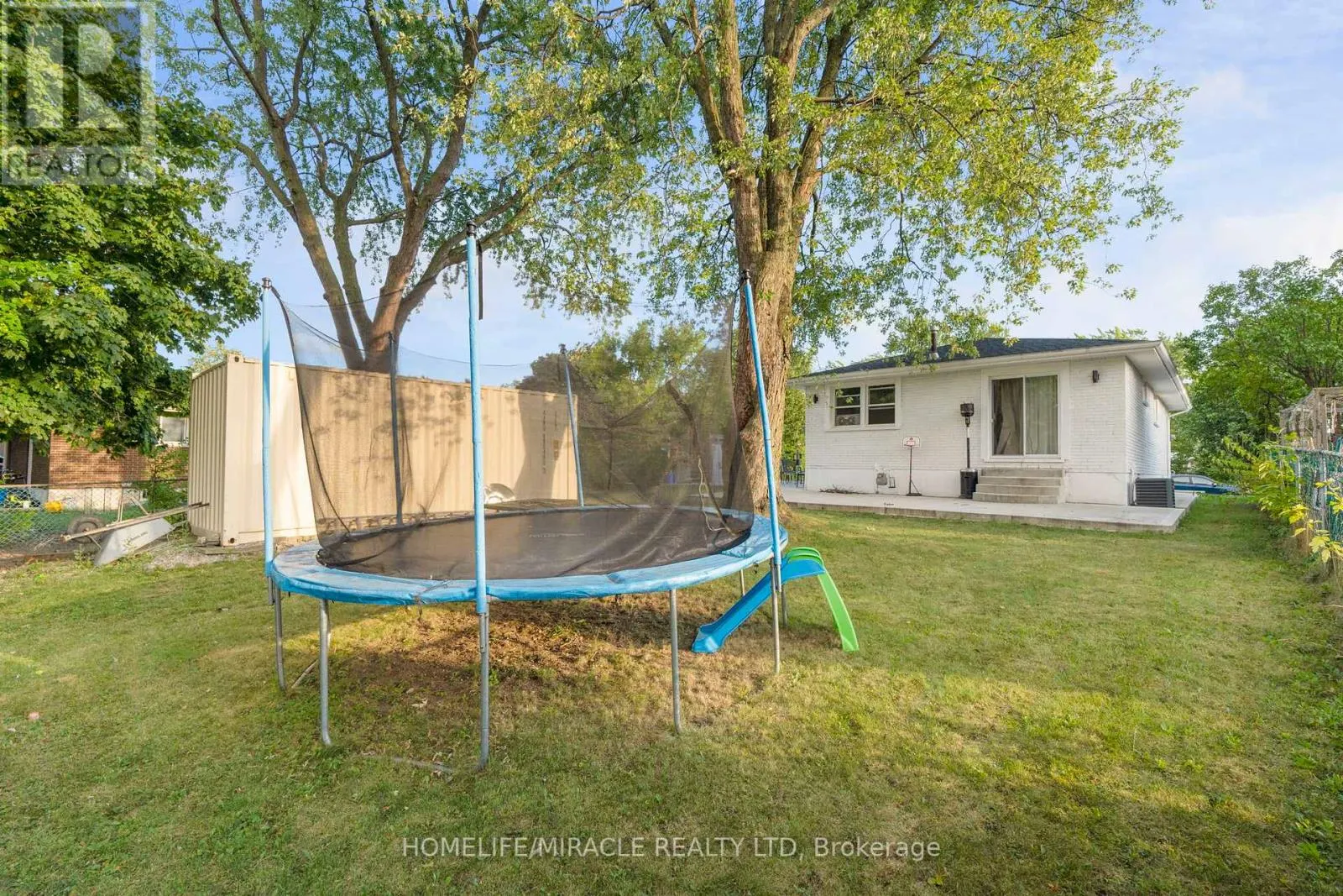 23 THORLEY DRIVE