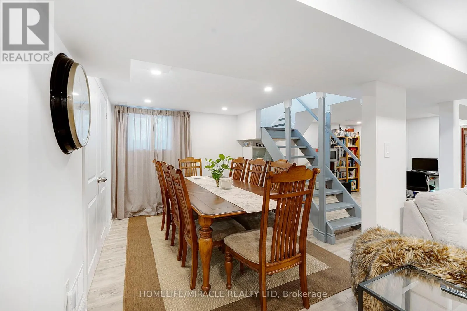 23 THORLEY DRIVE
