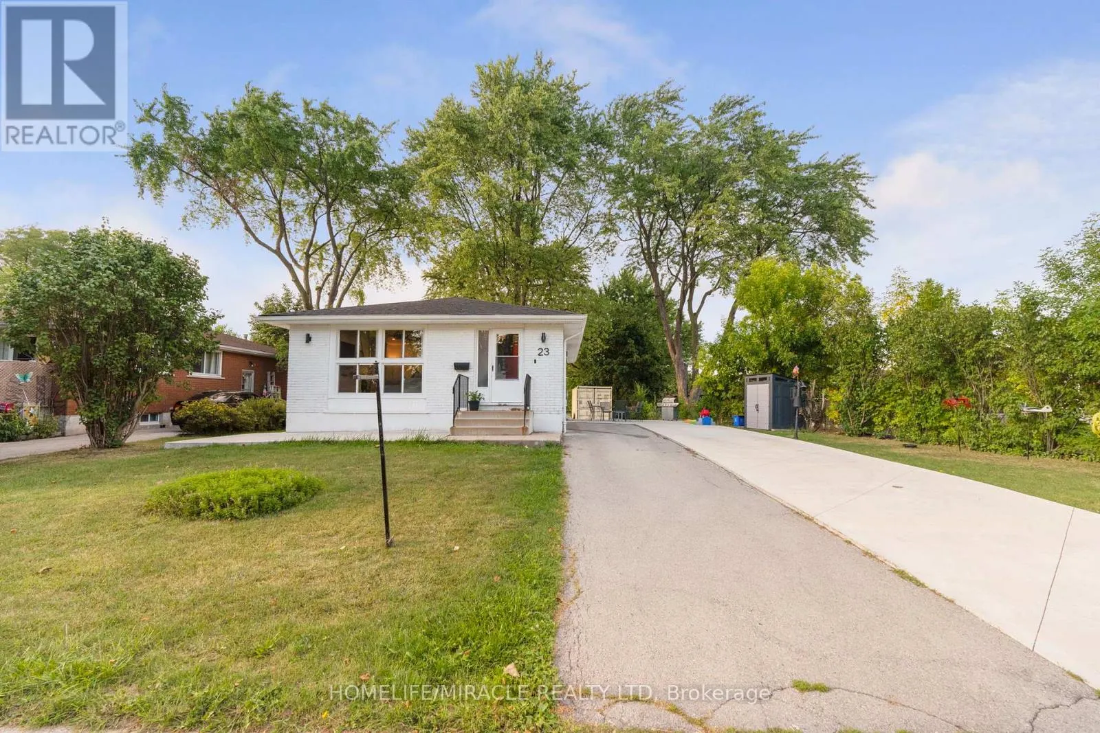 23 THORLEY DRIVE