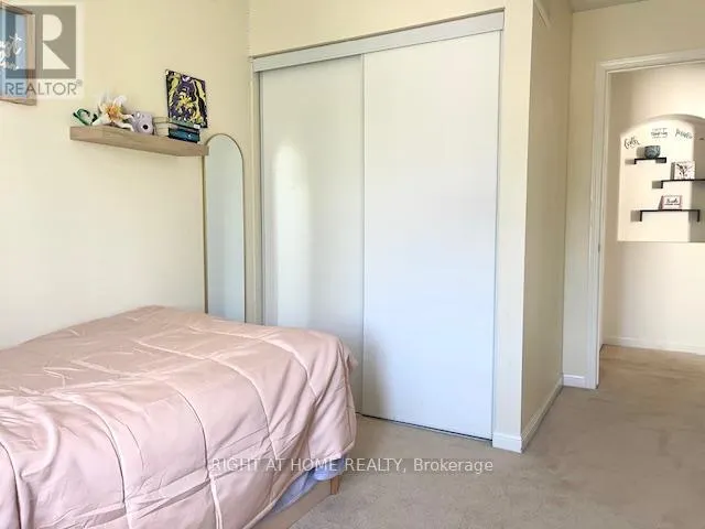 44 SENIOR CRESCENT