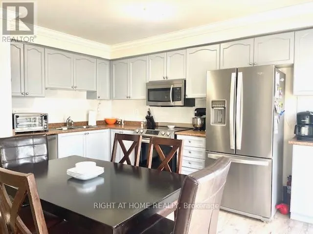 44 SENIOR CRESCENT