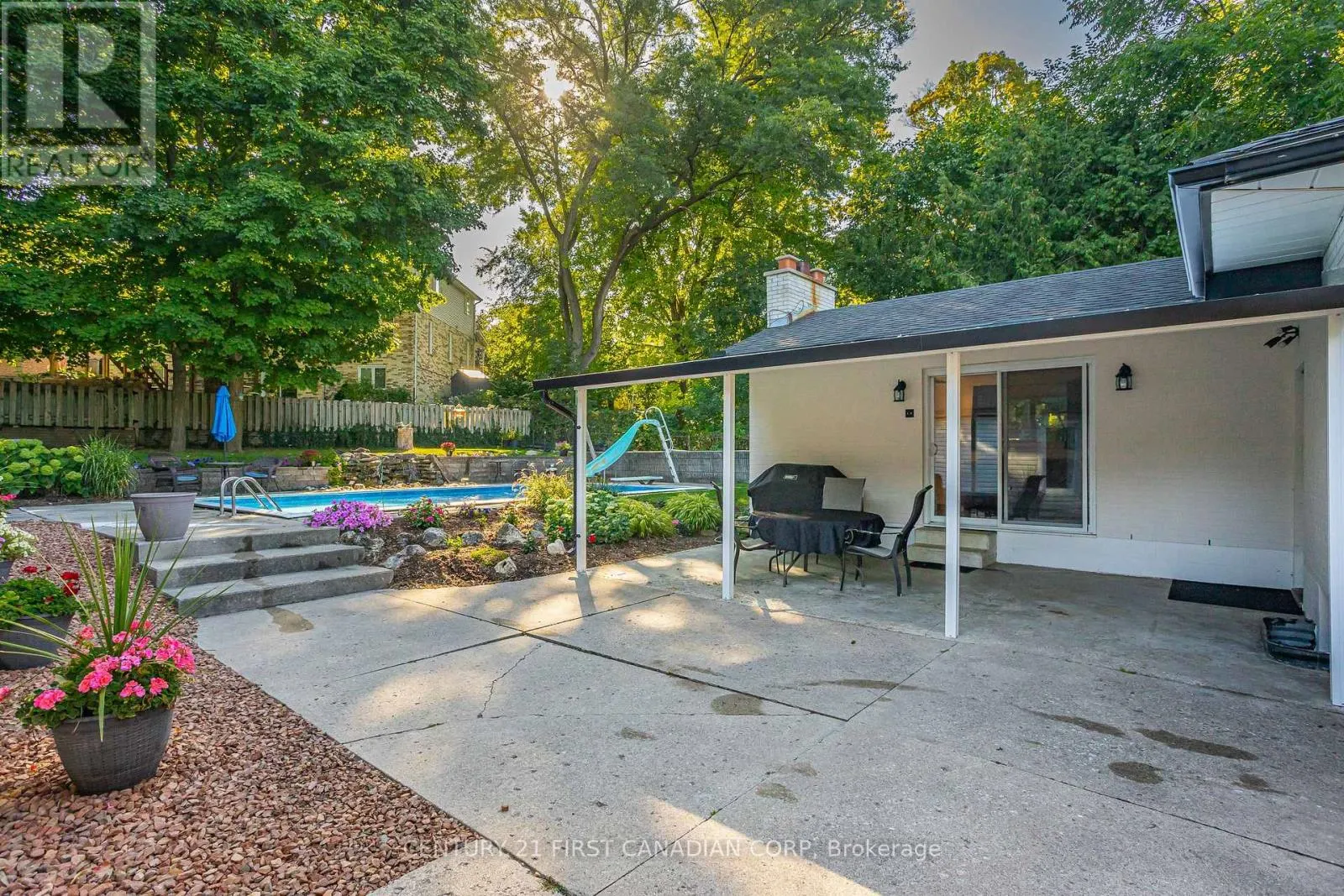 384 BRIARHILL AVENUE
