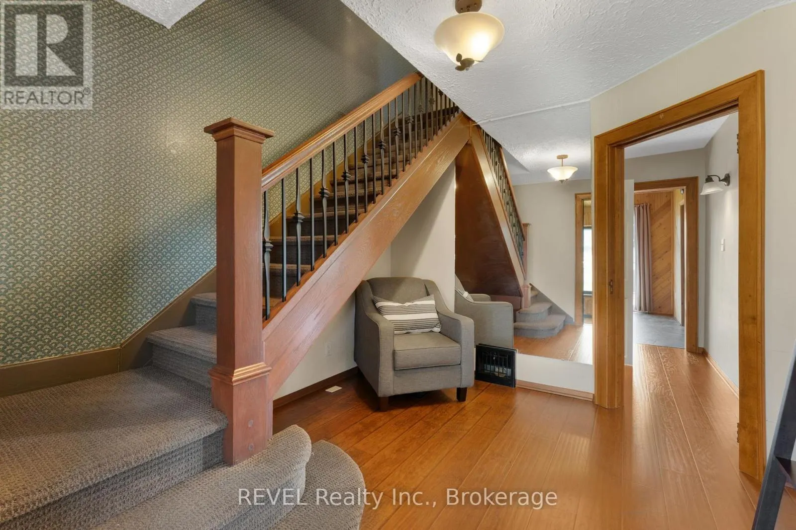 239 BECKEN CRESCENT