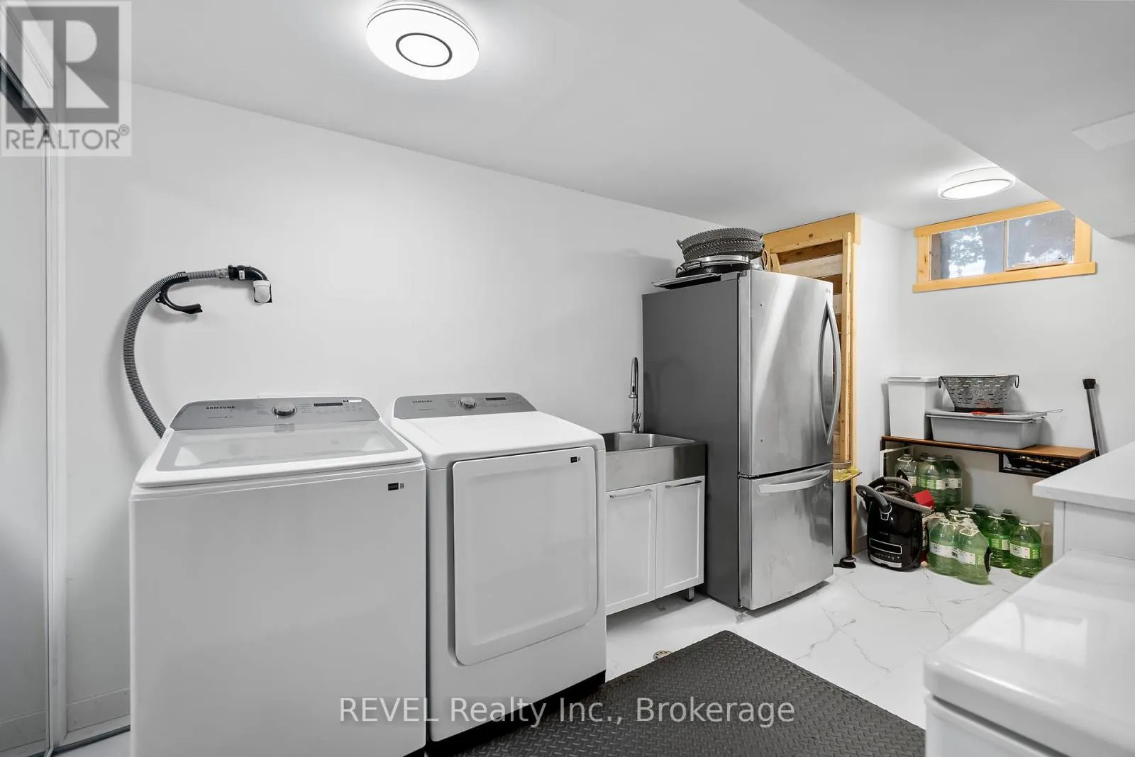 1546 NIGH ROAD