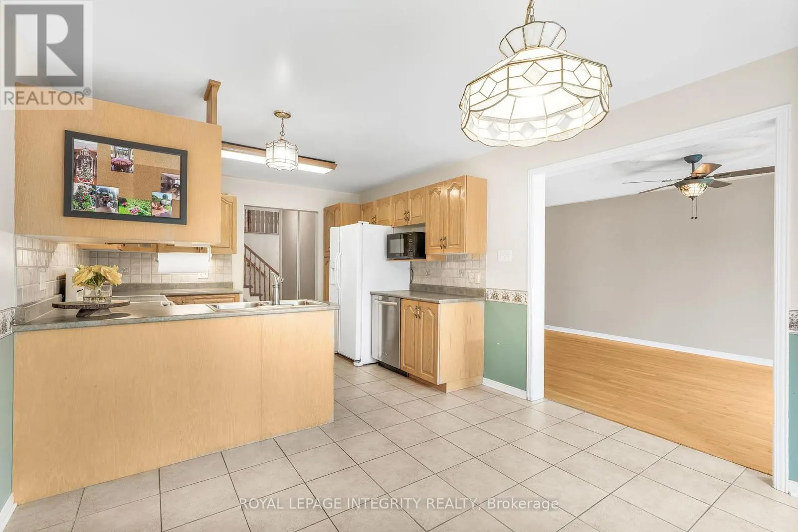 1659 TOULOUSE CRESCENT